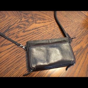 Duluth cross body wallet
